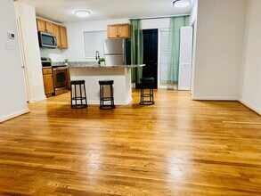 1216 W Leigh St in Richmond, VA - Foto de edificio - Building Photo