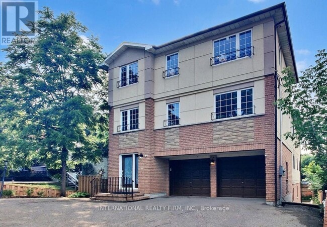 6 English St in Brampton, ON - Building Photo - Building Photo