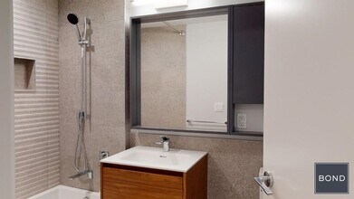 515 East 86th St-Unit -905 in New York, NY - Building Photo - Building Photo