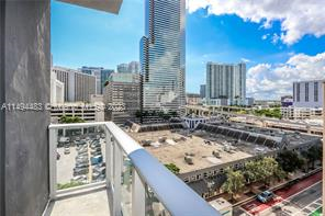 151 SE 1st St, Unit 1501 in Miami, FL - Building Photo - Building Photo