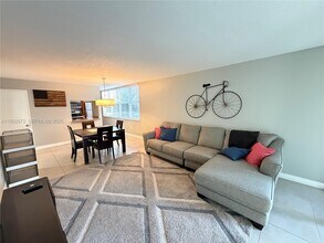 9491 Evergreen Pl in Davie, FL - Building Photo - Building Photo