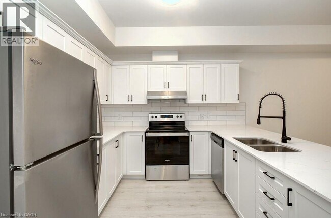 59 Reeve St in Woodstock, ON - Building Photo - Building Photo