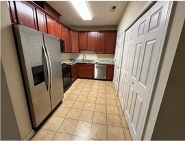 1314 Sierra Dr in Trenton, NJ - Building Photo