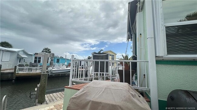 1077 Nettles Blvd in Jensen Beach, FL - Foto de edificio - Building Photo