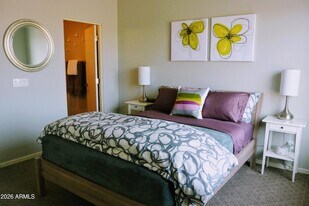 516 E Ames Pl in Phoenix, AZ - Building Photo