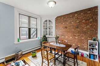 2 Pearl St in Boston, MA - Building Photo - Building Photo