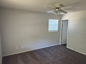 800 Mountain View Ct, Unit B in Greer, SC - Building Photo - Building Photo