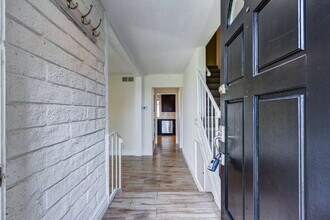 2506 Vista Del Oro in Newport Beach, CA - Building Photo - Building Photo