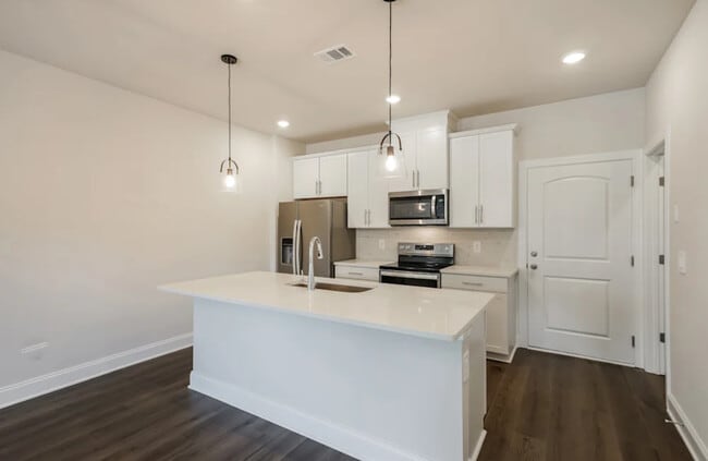 228 River Rock Dr in Lebanon, TN - Building Photo - Building Photo