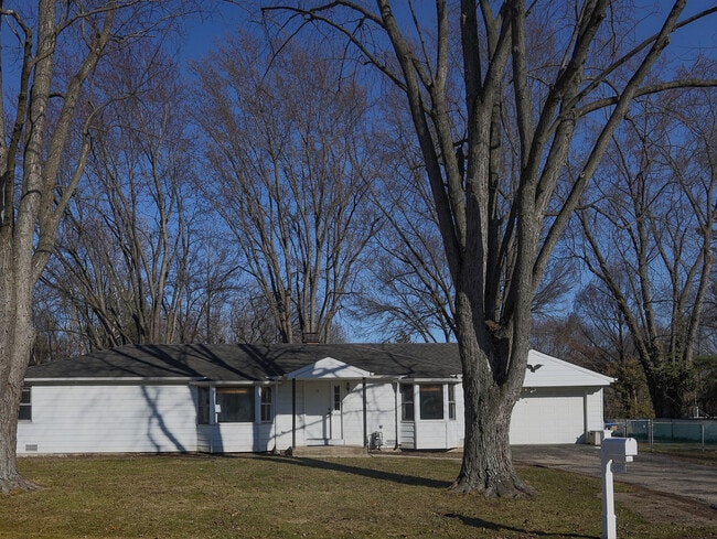 20901 Catalpa St in Deerfield, IL - Building Photo - Building Photo