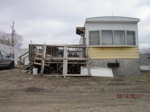 Moberly Mobile Home Park in Moberly, MO - Building Photo - Building Photo