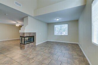 204 Summer Palace Way in Las Vegas, NV - Building Photo - Building Photo