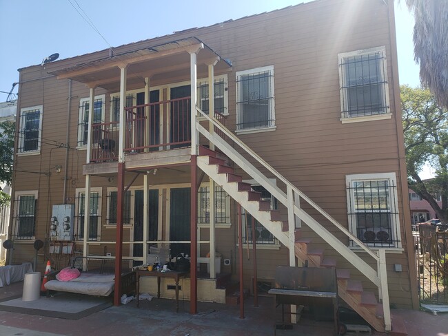 601-603 W 48th St in Los Angeles, CA - Building Photo - Building Photo