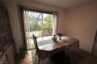 22560 Libby Rd in Bedford Heights, OH - Building Photo - Building Photo