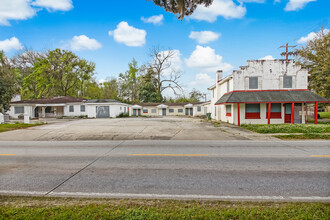 733 W 52nd St in Savannah, GA - Building Photo - Building Photo