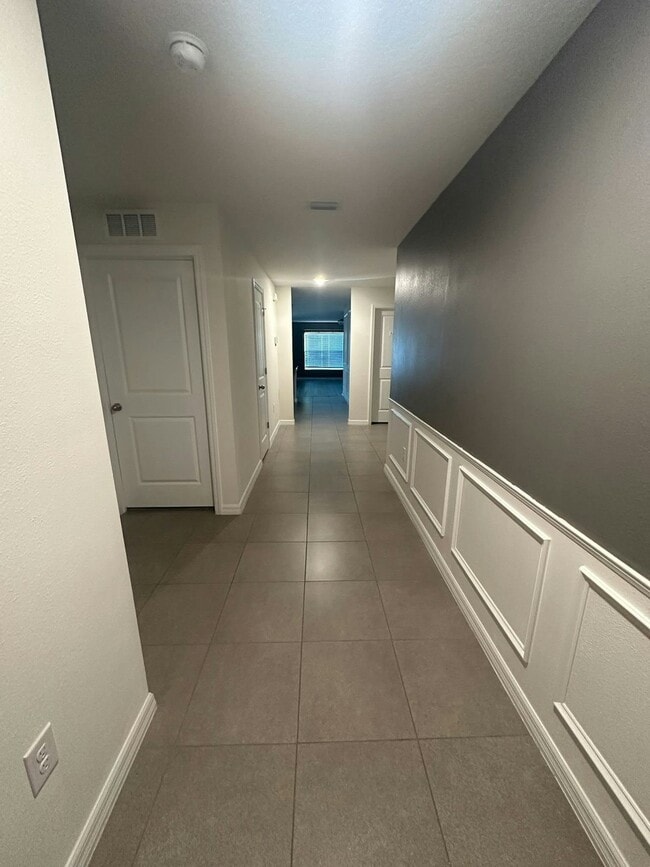 1115 Swaying Sawgrass Ave in Ruskin, FL - Building Photo - Building Photo