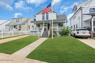 308 16th Ave in Belmar, NJ - Building Photo - Building Photo