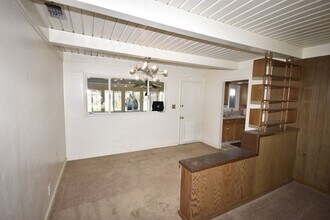 2305 Cottage Way in Sacramento, CA - Building Photo - Building Photo