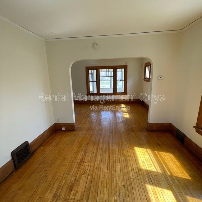 property at 3245 Russell Ave N