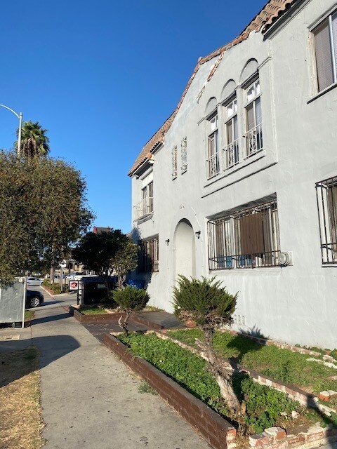 1916 Crenshaw Blvd in Los Angeles, CA - Foto de edificio