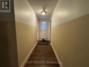 1527 Merrittville Hwy in Welland, ON - Building Photo - Building Photo