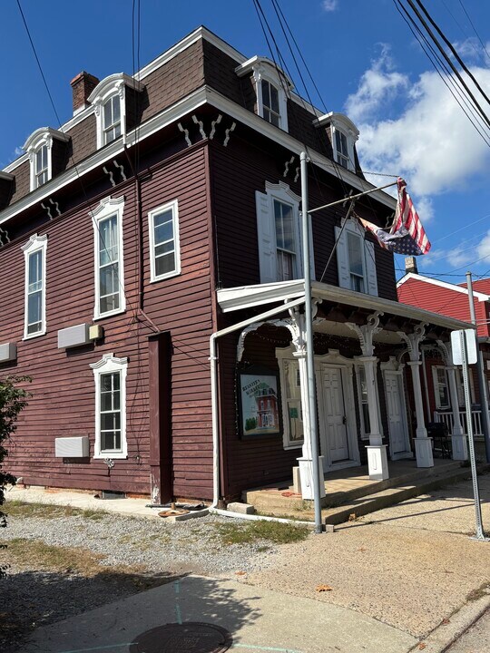 7 S Greenwich St, Unit C in Alloway, NJ - Building Photo