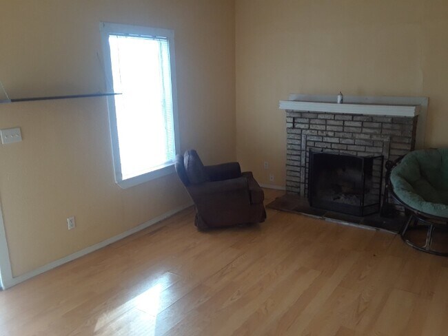 604 W King Ave photo'