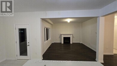 52 Cottonwood Cres in Welland, ON - Building Photo - Building Photo