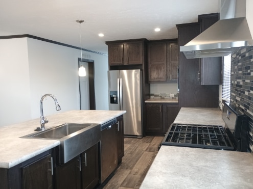 37472 Grain View Ln in Lenox, MI - Foto de edificio - Building Photo