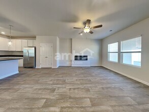 3997 Zepelin Wy in Roebuck, SC - Foto de edificio - Building Photo