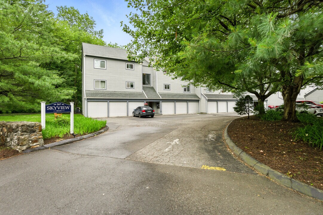 267 W Cedar St in Norwalk, CT - Building Photo