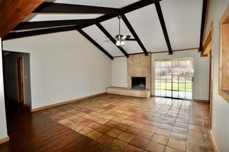 3005 Ranger Hwy in Weatherford, TX - Building Photo - Building Photo