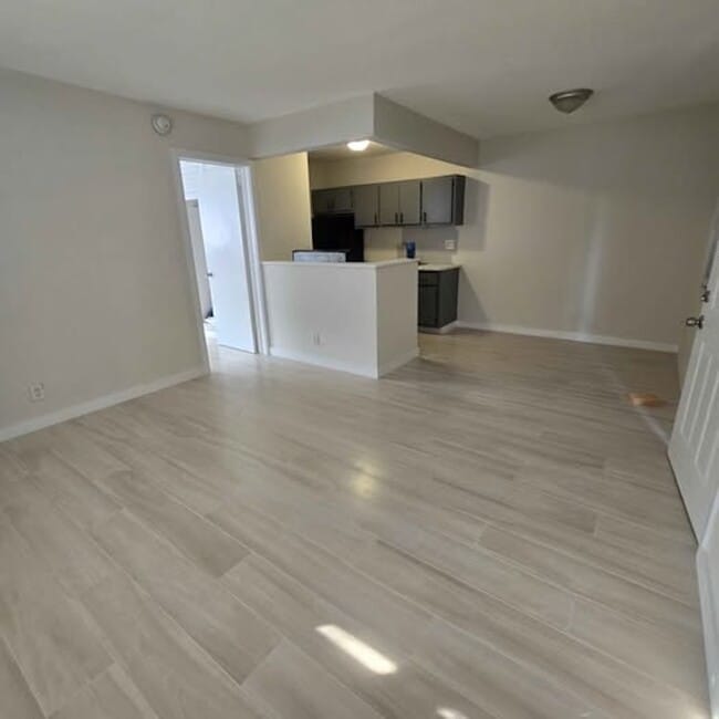 1720 NE 62nd St, Unit 2 in Fort Lauderdale, FL - Foto de edificio - Building Photo