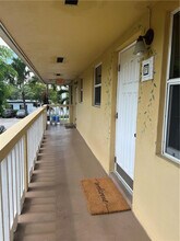 811 NE 14th Pl in Fort Lauderdale, FL - Foto de edificio - Building Photo