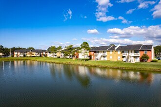 Park Lake At Parsons in Brandon, FL - Building Photo - Building Photo