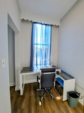 1540 W 17th St, Unit Apt 2 in Chicago, IL - Building Photo - Building Photo