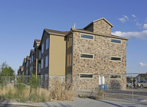 Grassland Condos in Springville, UT - Building Photo - Building Photo