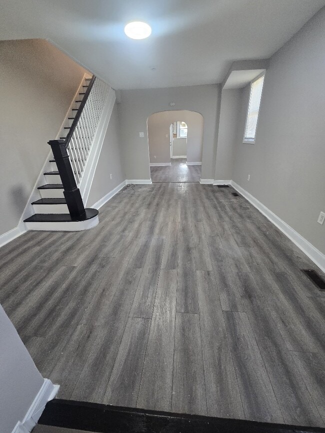 property at 1141 Magnolia Ave