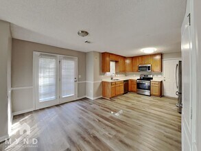 203 Peachtree Glen Dr in Ellenwood, GA - Building Photo - Building Photo