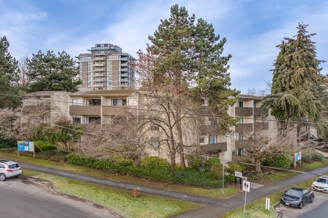 Brunswick Apartments