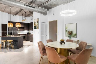 2001 Biscayne Blvd in Miami, FL - Building Photo - Building Photo