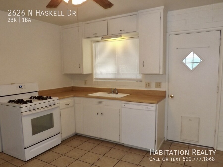 2626 N Haskell Dr in Tucson, AZ - Foto de edificio