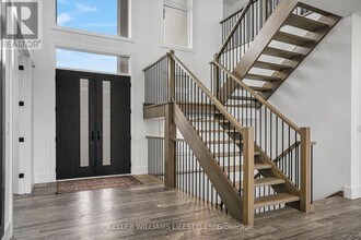 7128 SIlver Creek Cir in London, ON - Building Photo - Building Photo