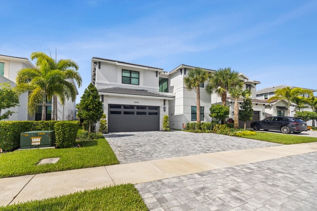 12470 Solana Bay Cir in Palm Beach Gardens, FL - Building Photo - Building Photo