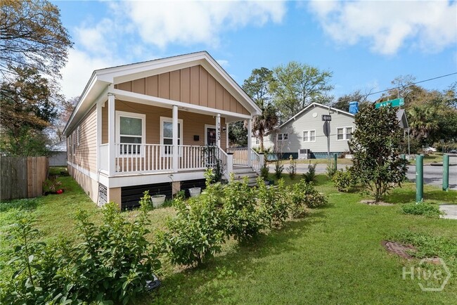 property at 1403 E Anderson St