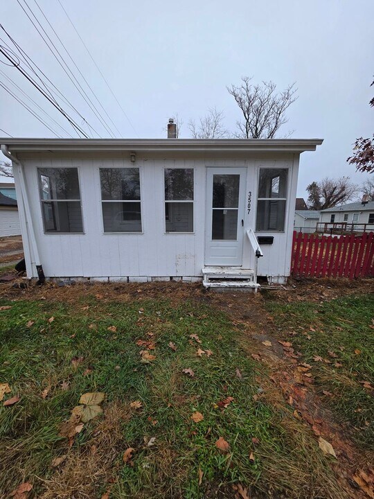 3507 John A Creighton Blvd in Omaha, NE - Building Photo