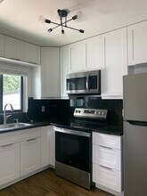 1975 SW 17th Ct in Miami, FL - Building Photo - Building Photo