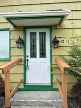 1212 6th St in Cosmopolis, WA - Building Photo - Building Photo