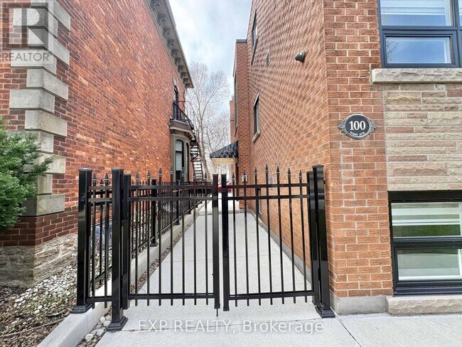 100 West Avenue S in Hamilton, ON - Building Photo - Building Photo