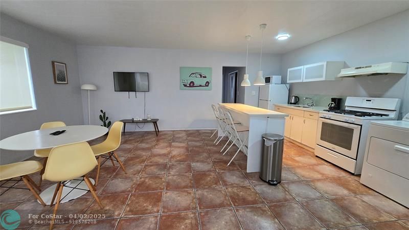 7725 Harding Ave in Miami Beach, FL - Building Photo